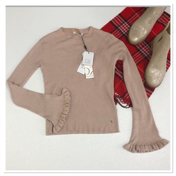 Q2 Tops - Q2 Boutique blush ribbed sweater ruffle sleeves
